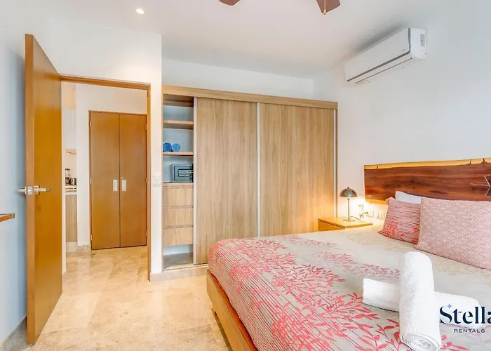Ipana Condo, Rooftop Pools, Gym, Walk To Playa del Carmen